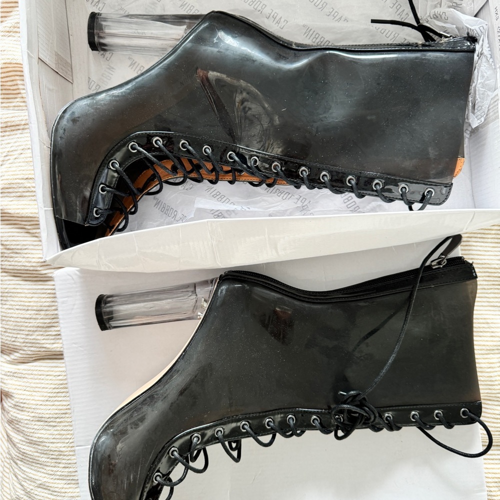 Caper Robbin sz.8.5